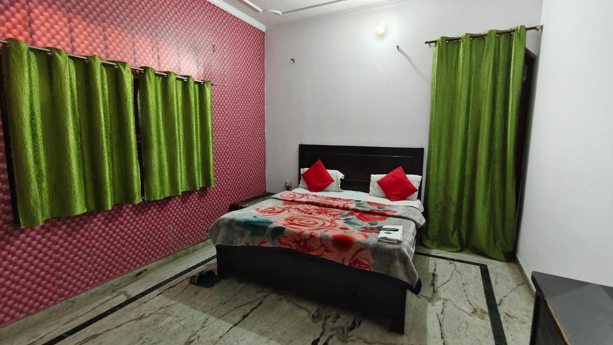 Rajdhani Guest House 法里达巴德 外观 照片