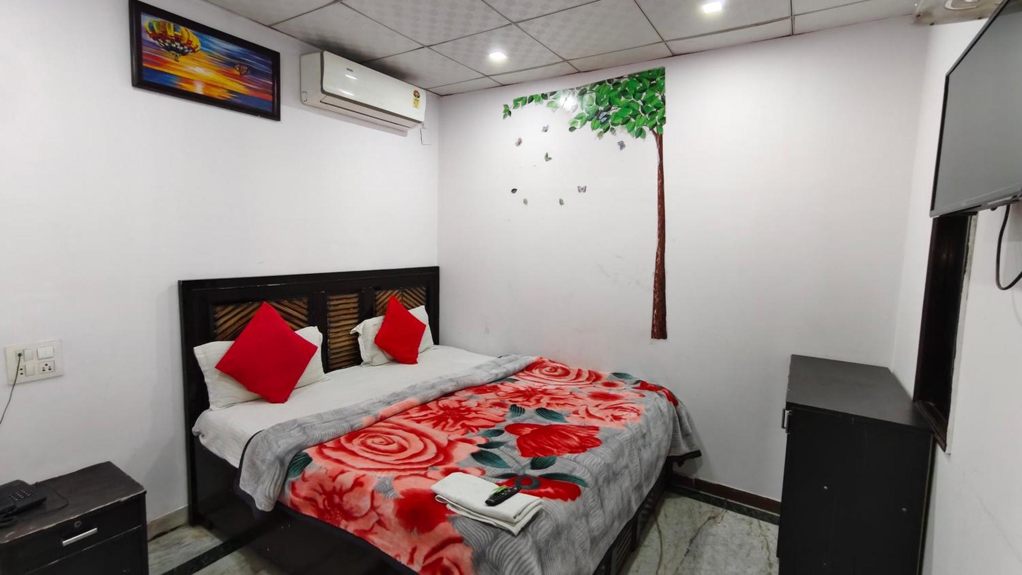 Rajdhani Guest House 法里达巴德 外观 照片